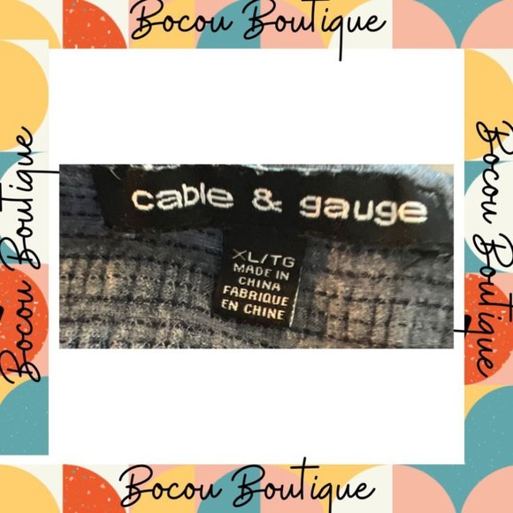 Cable & Gauge Blue Short Sleeve Top - Picture 3 of 3